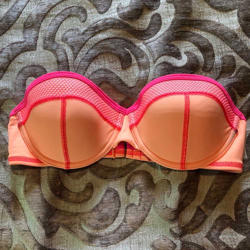 Size medium bikini top